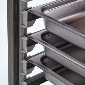 Cambro 1/1 Gastronorm Trolley 18 Tray Capacity Tall