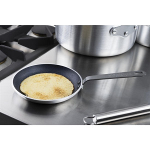 Vogue Aluminium Non-Stick Teflon Blinis Pan 150mm