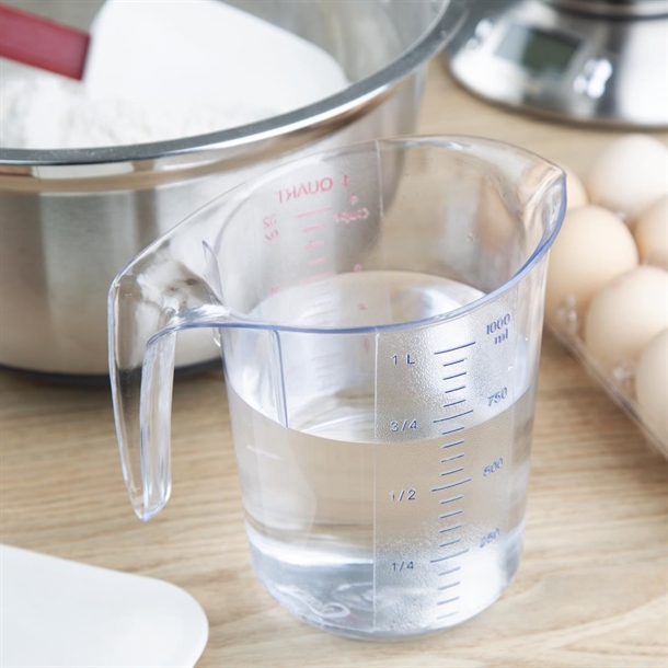 Vogue Polycarbonate Measuring Jug 1Ltr