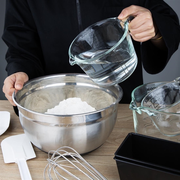 Vogue Glass Measuring Jug - 2000ml